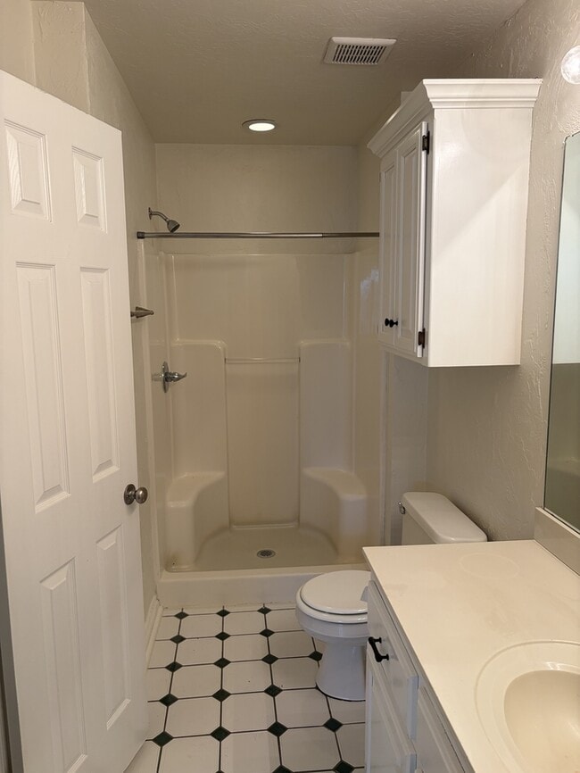 Building Photo - 4813 SE 89th Terrace
