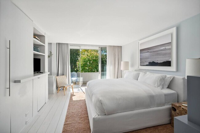 Building Photo - 8 Heller Ln