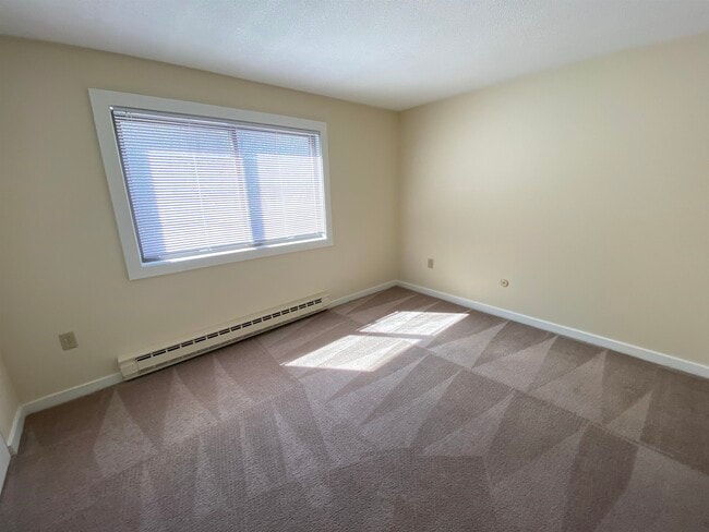 Building Photo - 29 Capron Rd