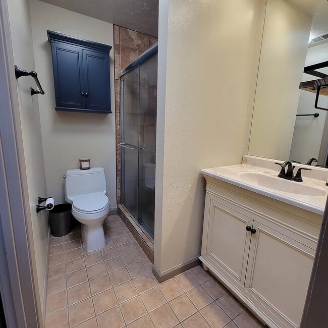 Building Photo - 2127 Ave De Las Alturas
