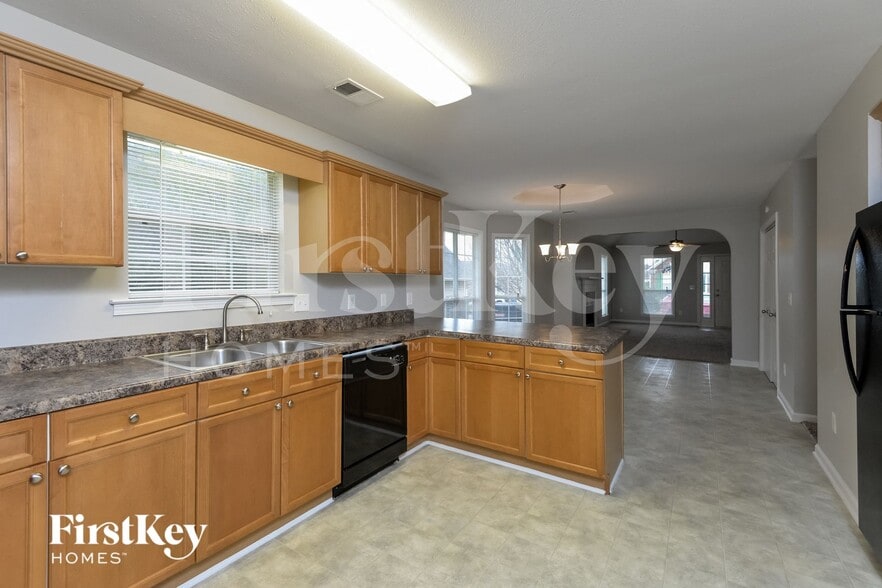 Building Photo - 424 Camden Cove Cir