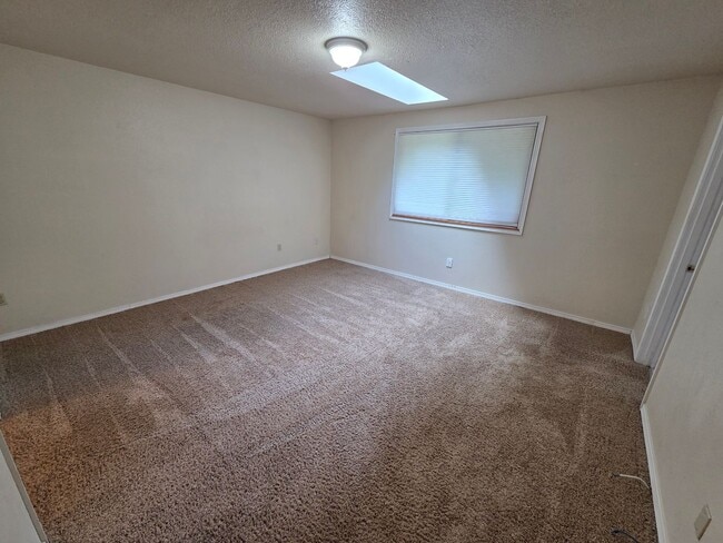 Building Photo - Tucked Away in Gig Harbor - 3 Bedroom + Bonus & Huge Yard. Available Now!
