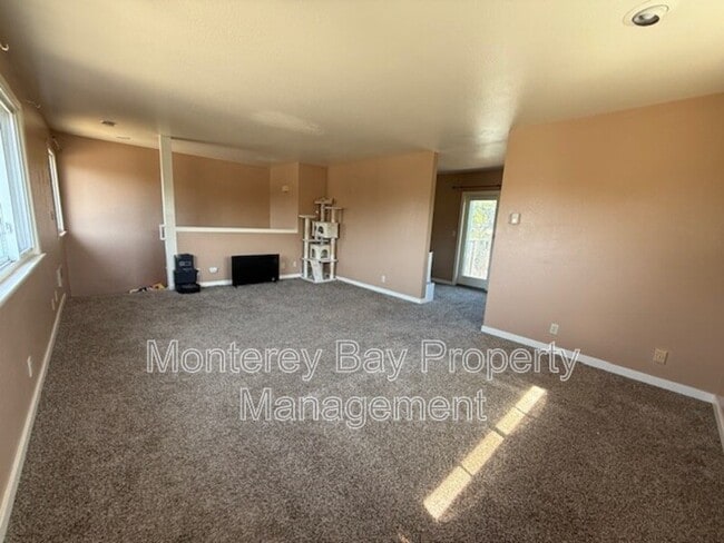 Building Photo - 22 Encina Ave