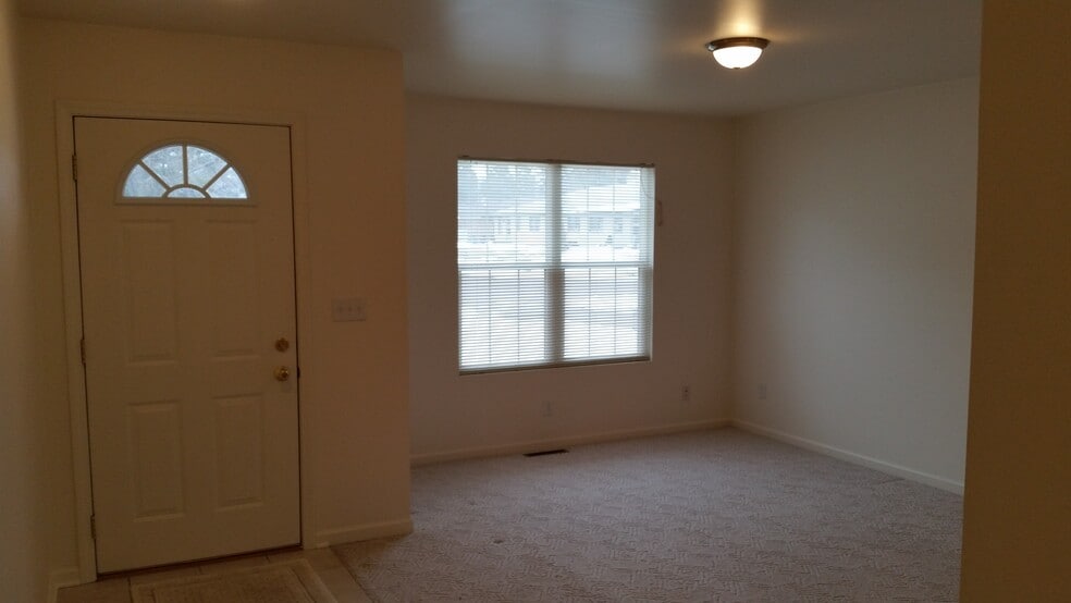 Building Photo - 2115 La Mar Ave