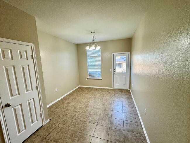 Building Photo - 5716 Knoll Pines Pass