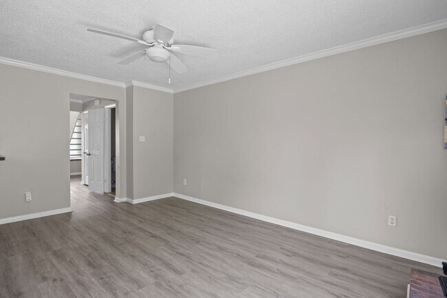 Building Photo - 1559 Sword Dancer Dr