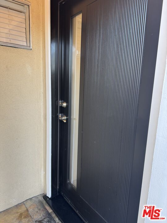 Building Photo - 6303 Vicland Pl