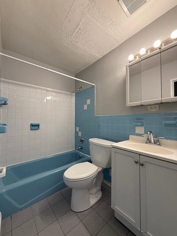 Building Photo - 565 Hyde Park Ave