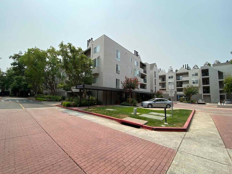 Unit is in the building in foreground, second floor facing culdesac - 3183 Wayside Plz