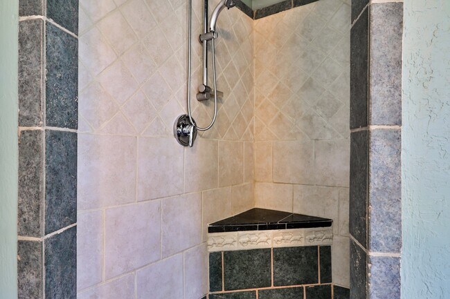 Building Photo - 26316 CA-189