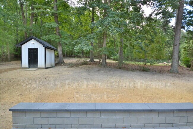 Building Photo - 1705 Mason Rd