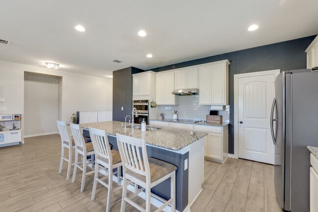 Building Photo - 630 Ridgehorn Dr