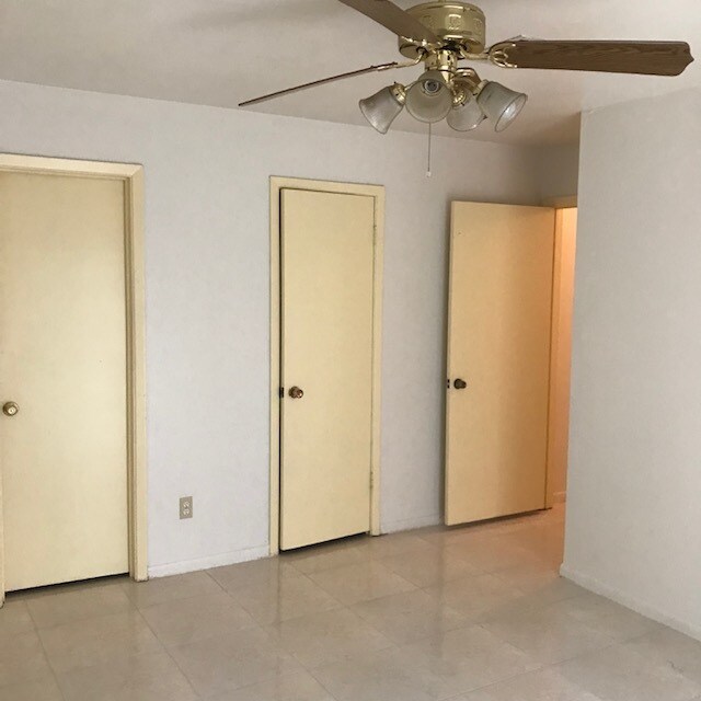 bedroom - 1202 Peach Spring Dr