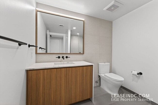 Building Photo - 1332 8th St NW