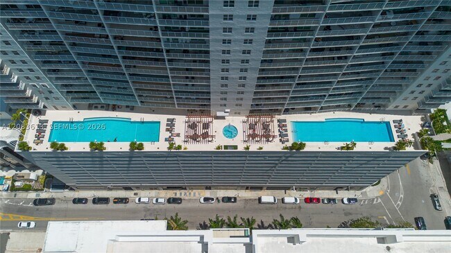 Building Photo - 1200 Brickell Bay Dr