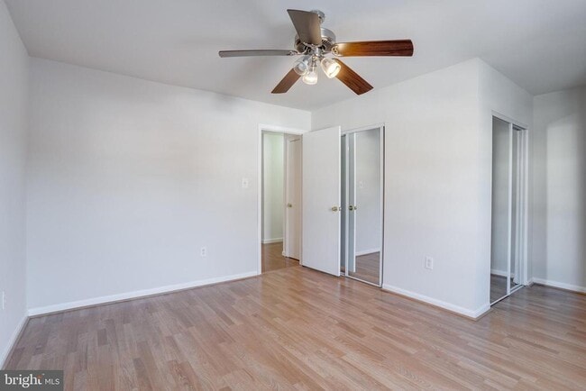 Building Photo - 5809 Waterdale Ct