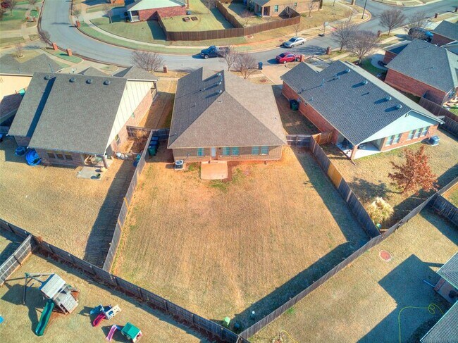 Building Photo - 2809 NW 186th Terrace