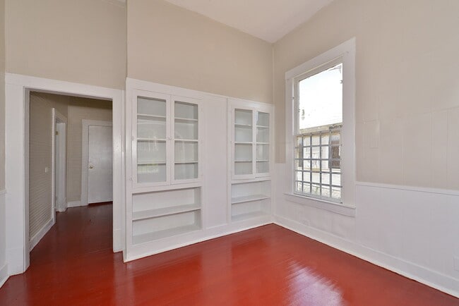 Building Photo - 103 St John St