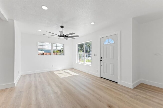 Building Photo - 4504 S 26th Ave