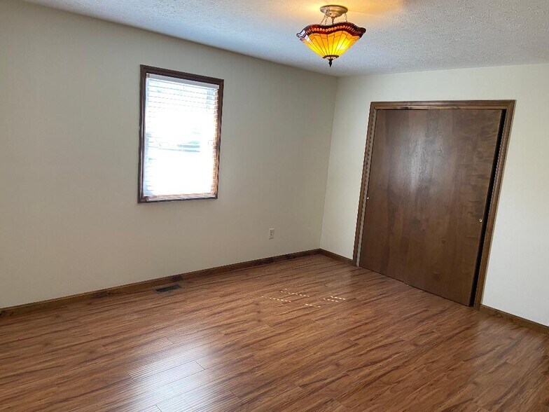 Building Photo - 3275 Willington Dr