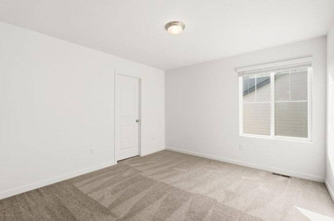 Building Photo - 4322 Fellows Dr