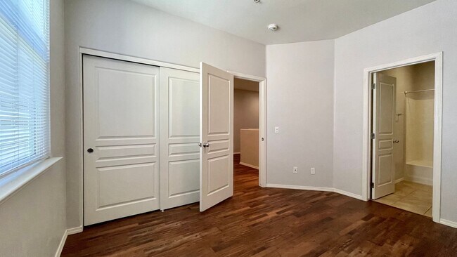 Building Photo - Beautifully Updated 3-Bedroom House with Patio in Broad Street Village
