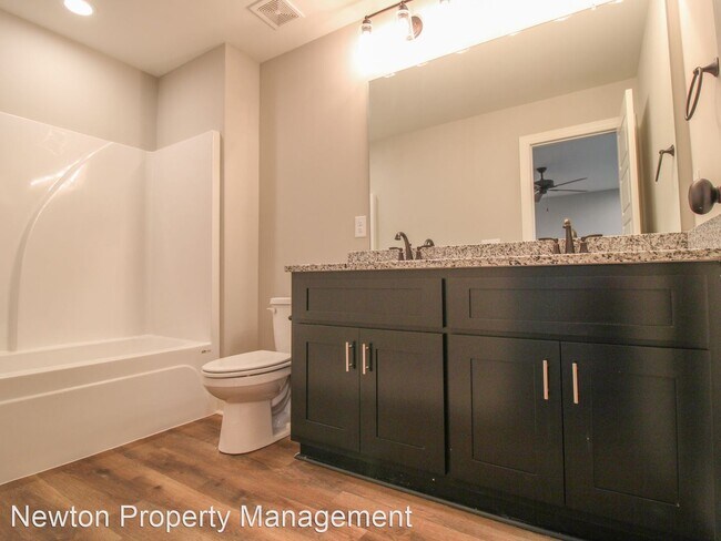 Building Photo - 3 br, 2.5 bath House - 18179 Mae Circle