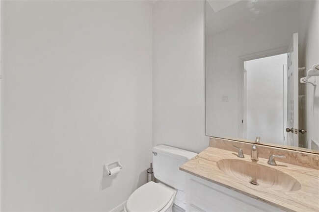 Building Photo - 13127 Waldemere Dr