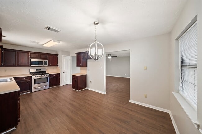 Building Photo - 3423 Berry Grove Dr