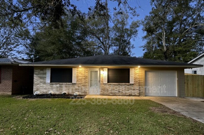 Building Photo - 4225 W Central Ave