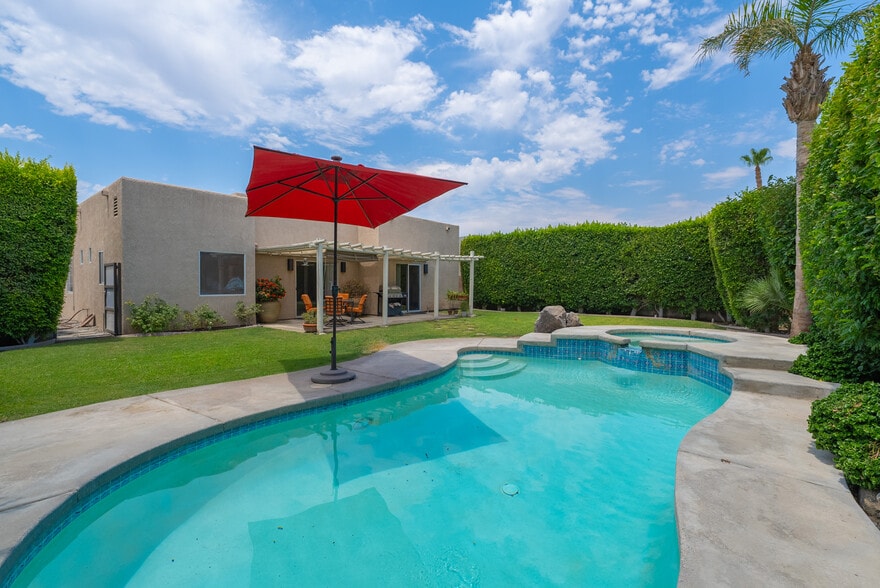 Building Photo - 30106 Avenida Alvera