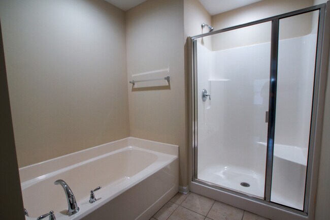 Building Photo - 2404 Swans Rest Way