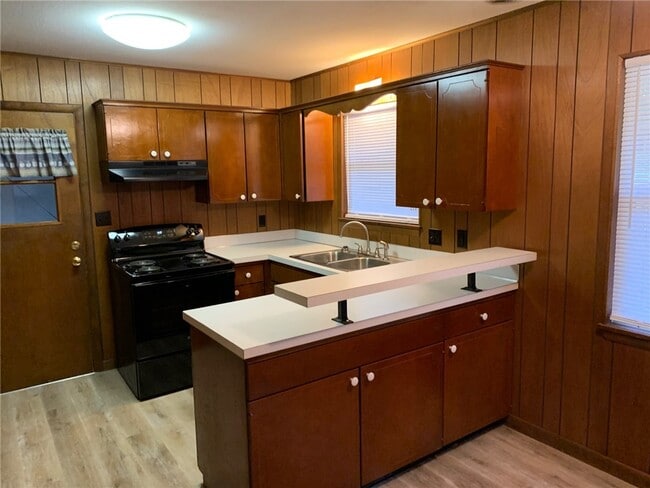 Building Photo - 40 Hatcher Dr