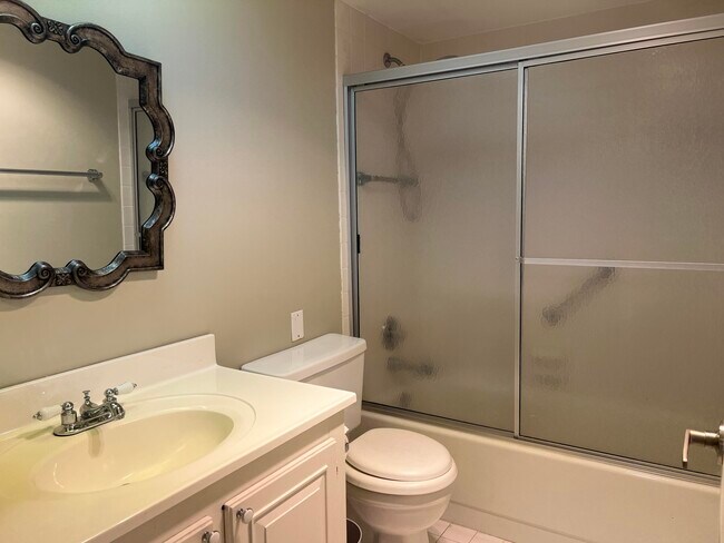 Building Photo - 4501 Martinique Way