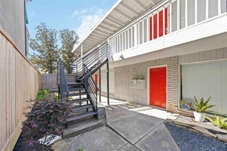 Building Photo - 2218 Hazard St