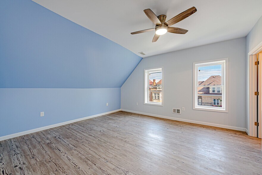 Building Photo - 5551 Columbo St