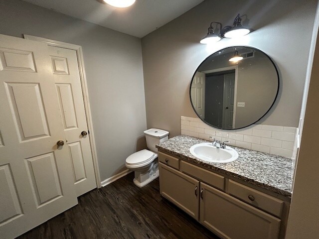 Building Photo - 5701 Battery Ct