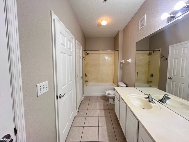 Building Photo - Great Apartment for rent!