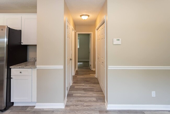 Building Photo - Welcome to this beautiful newly renovated 3-bedroom brick ranch!