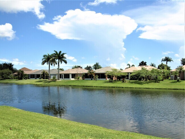 Building Photo - 1281 Berryhill Dr