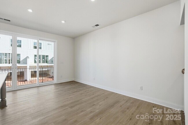 Building Photo - 3224 Drift St