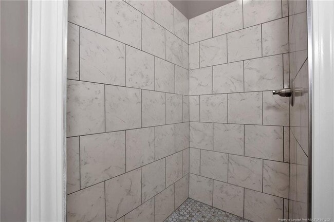 Building Photo - 107 Miami St
