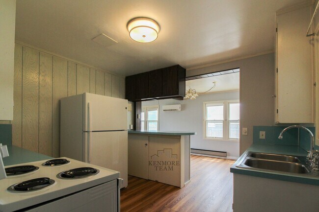 Building Photo - 3 Bedrooms, 2.5 Baths Duplex in Richland