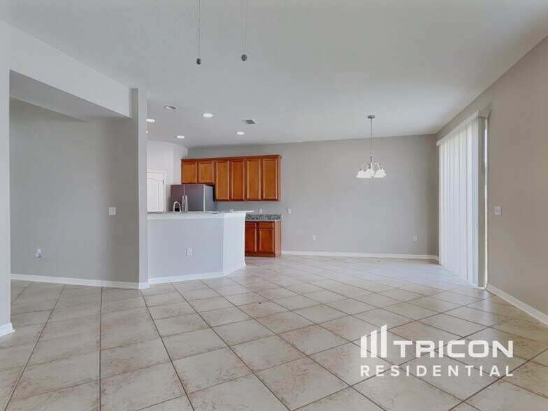 Building Photo - 19609 Timberbluff Dr
