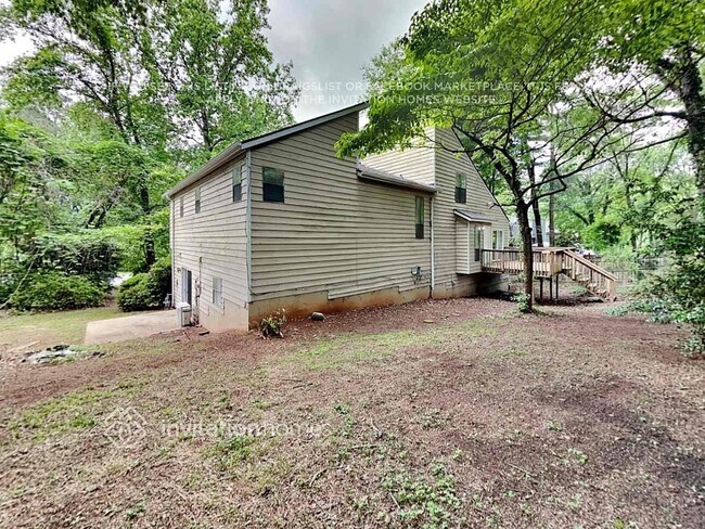 Building Photo - 4931 Tremont Dr NE