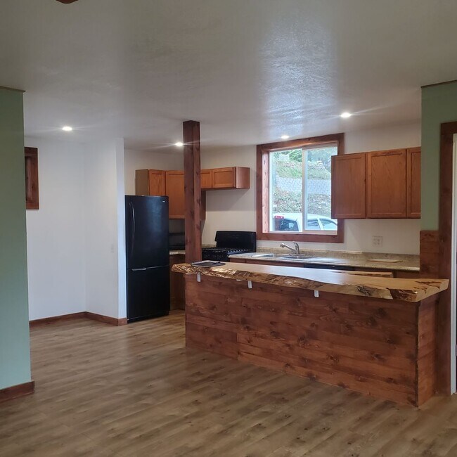 Building Photo - Awesome cabin for sale by owner or rent