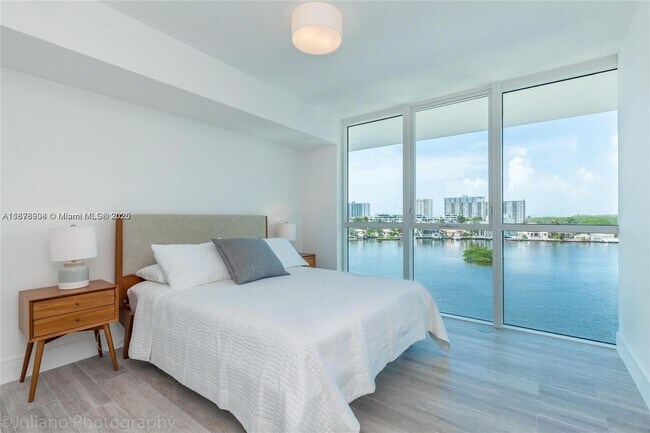 Building Photo - 400 Sunny Isles Blvd