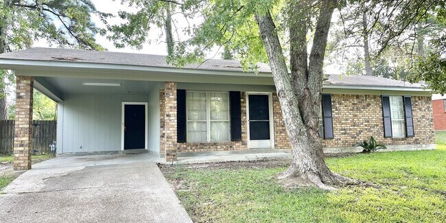Primary Photo - 107 Lake Dr