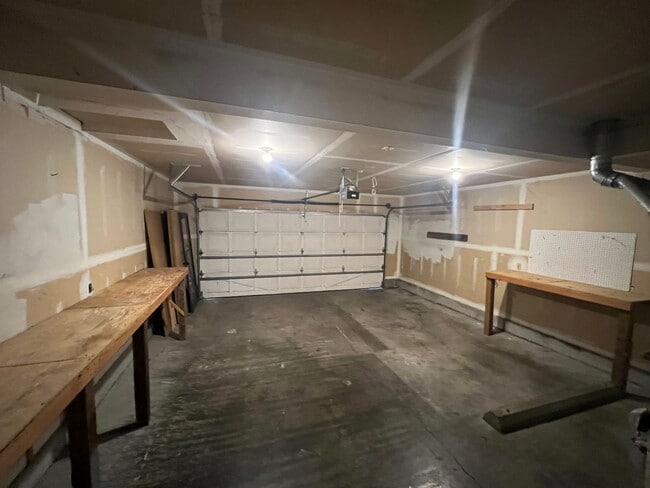 Building Photo - 2217 W Xenia Ln