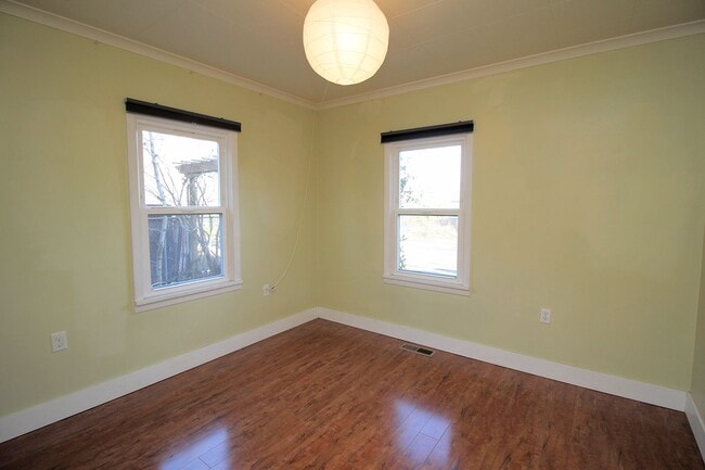 Building Photo - 1005 NE 58th Ave